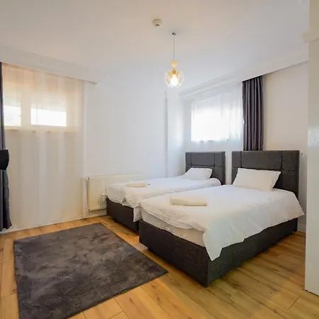 Sakin Bir Muhit, Merkeze Yakin Tatil Koeyue, Dosemealti