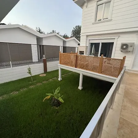 Casa de Férias Sakin Bir Muhit, Merkeze Yakin Tatil Koeyue, *
