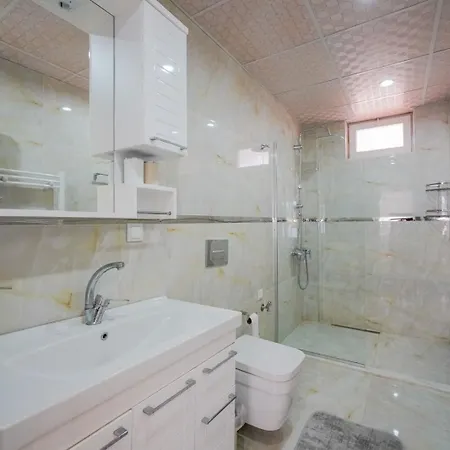 Sakin Bir Muhit, Merkeze Yakin Tatil Koeyue,
