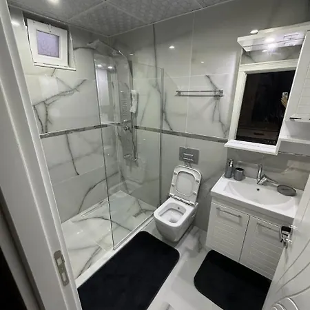 Casa de Férias Sakin Bir Muhit, Merkeze Yakin Tatil Koeyue, *