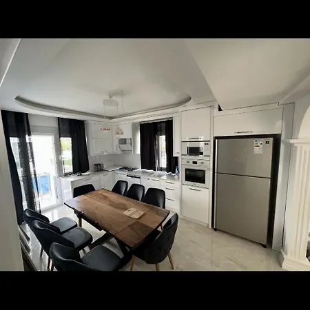 Casa de Férias Sakin Bir Muhit, Merkeze Yakin Tatil Koeyue, *